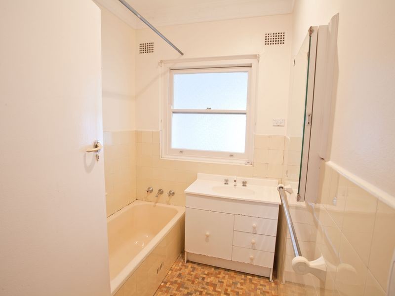 12 Miller Street, Kingsgrove NSW 2208