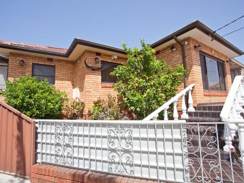 34 Eleanor Avenue, Belmore NSW 2192
