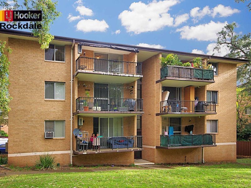 25/36-40 Sir Joseph Banks Street, Bankstown NSW 2200
