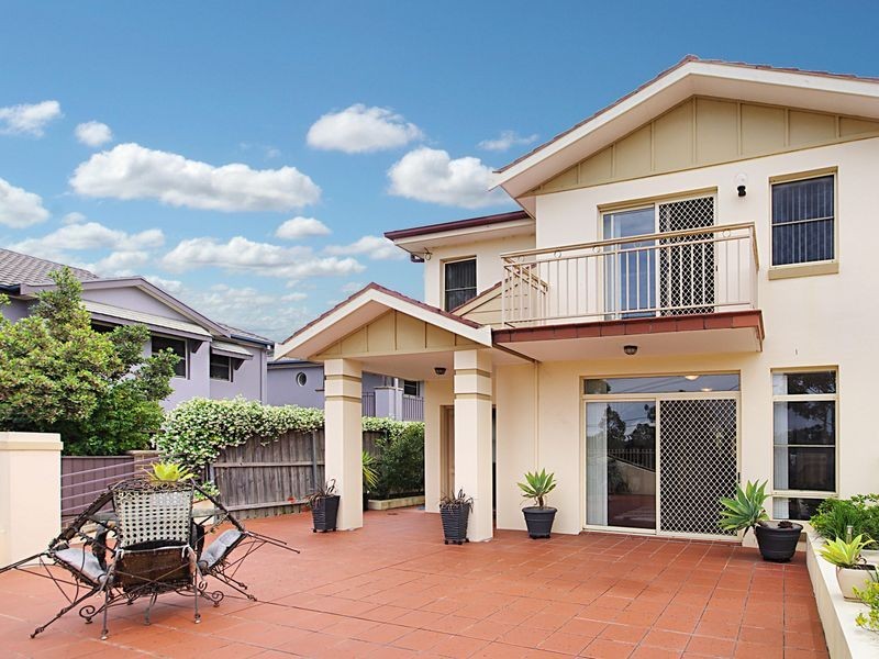 2/10 Yarran Road, Oatley NSW 2223