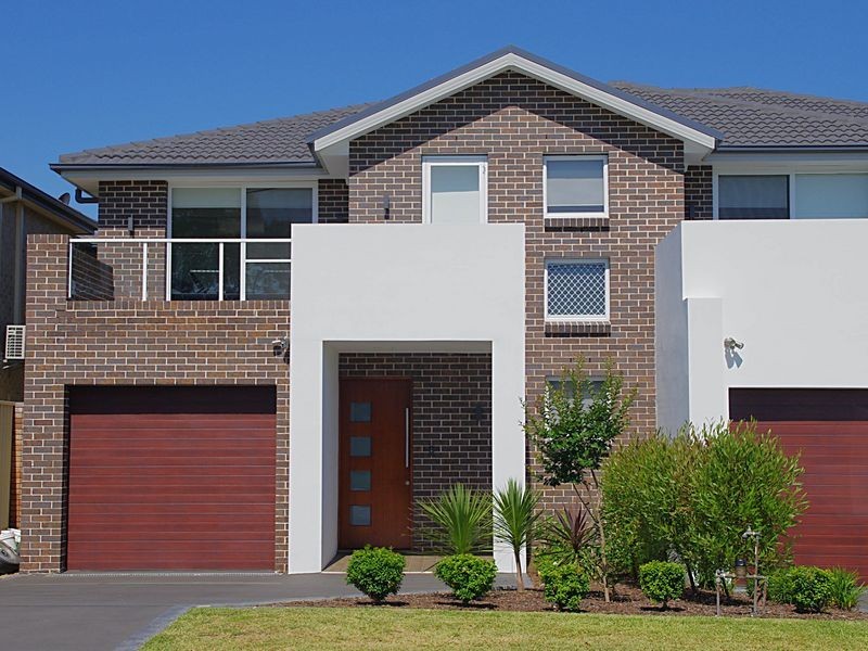 25 Eileen Street, Picnic Point NSW 2213