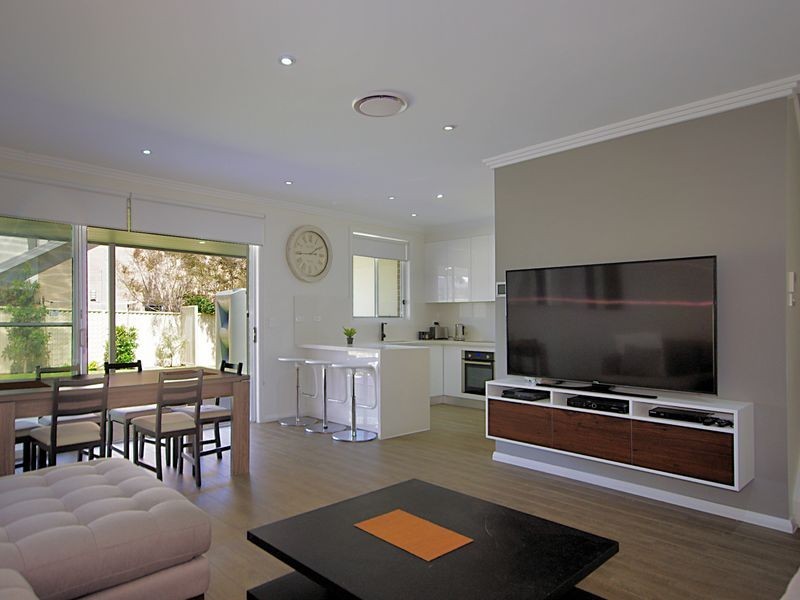 25 Eileen Street, Picnic Point NSW 2213