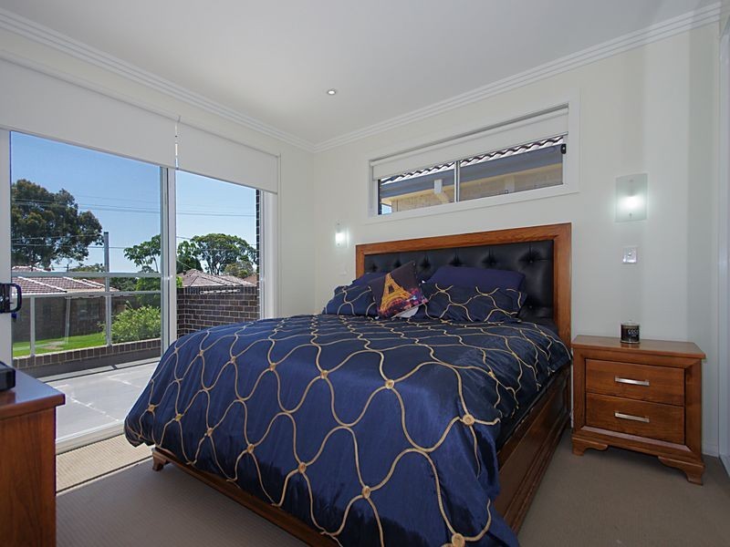 25 Eileen Street, Picnic Point NSW 2213