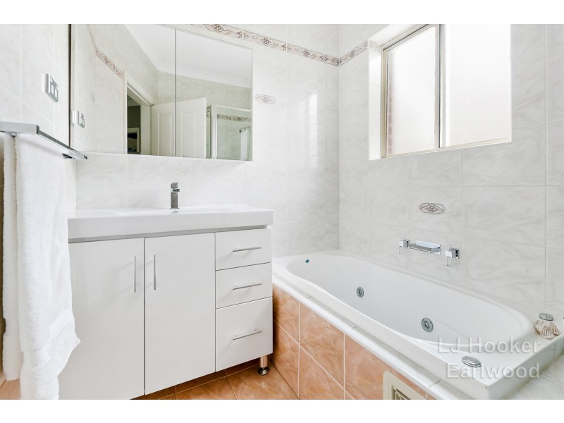 2/1 Dunmore Street North, Bexley NSW 2207