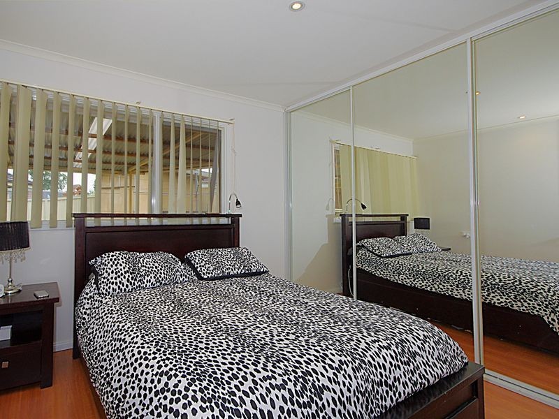 1 Jacaranda Avenue, Bradbury NSW 2560