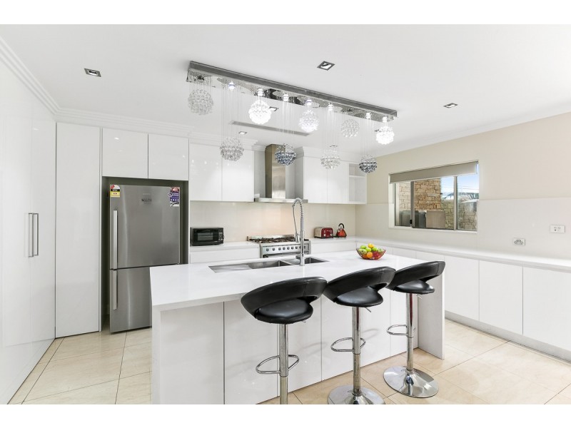 21 Springfield Avenue, Roselands NSW 2196