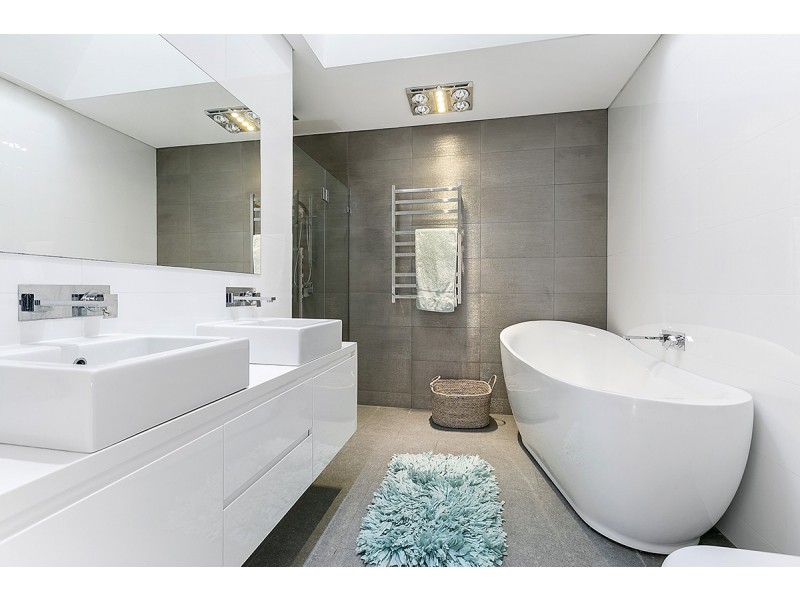 21 Springfield Avenue, Roselands NSW 2196