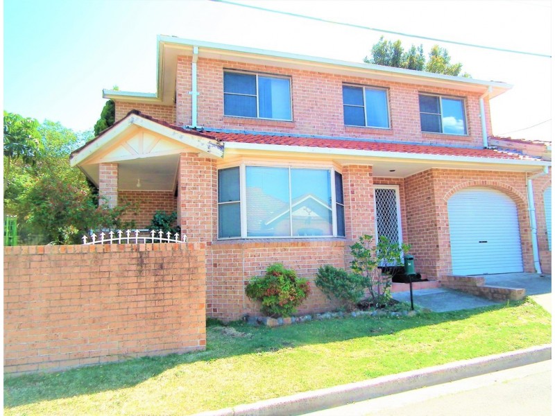 11 BASS ROAD, Earlwood NSW 2206