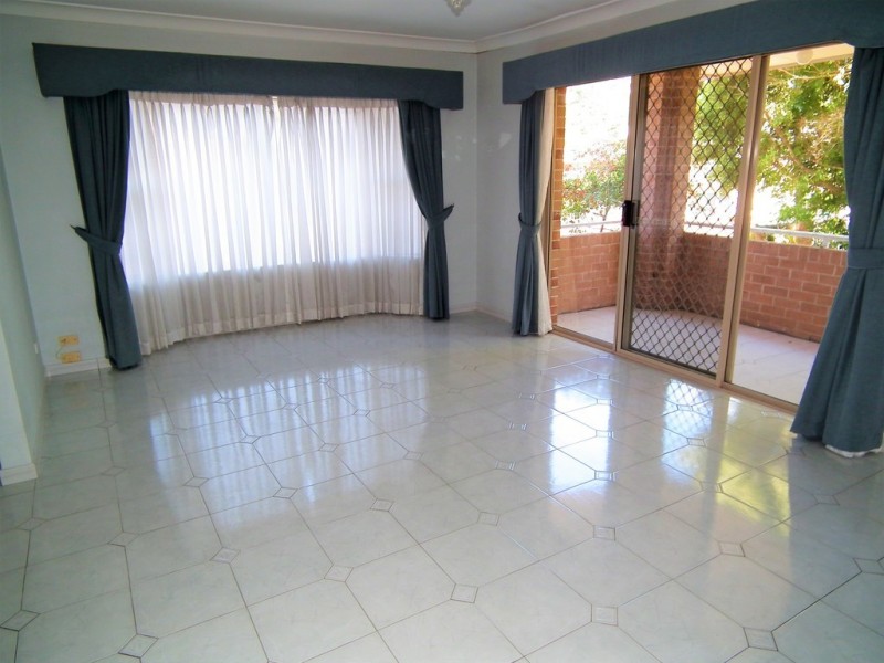 11 BASS ROAD, Earlwood NSW 2206