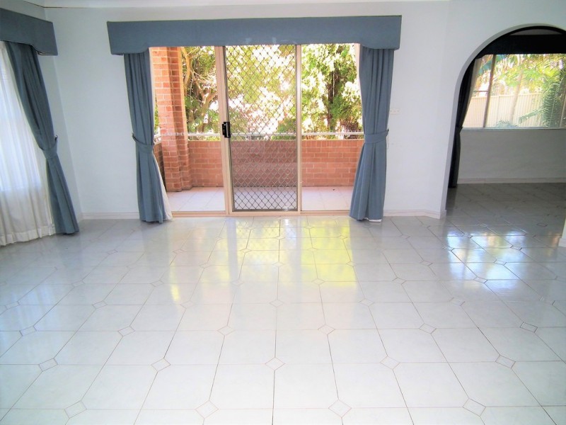 11 BASS ROAD, Earlwood NSW 2206