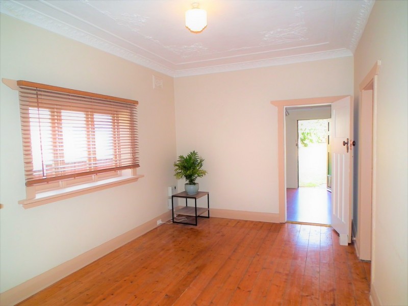 8 Lorking Street, Canterbury NSW 2193