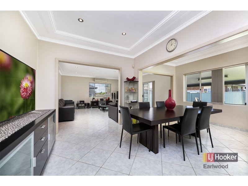 4 Hillside Avenue, Clemton Park NSW 2206