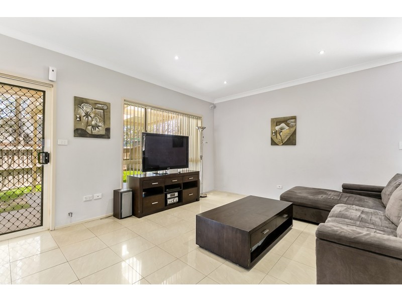 17 Hallen Place, West Hoxton NSW 2171
