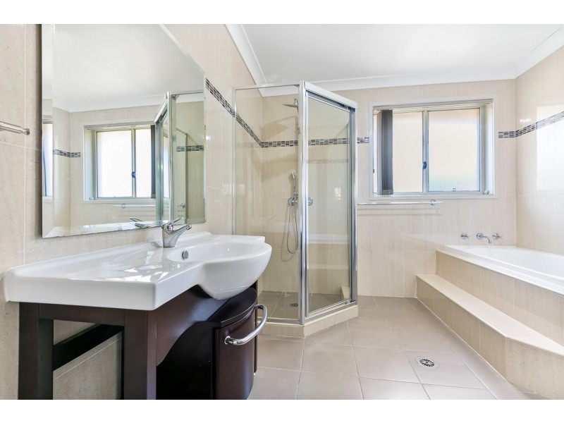 17 Hallen Place, West Hoxton NSW 2171