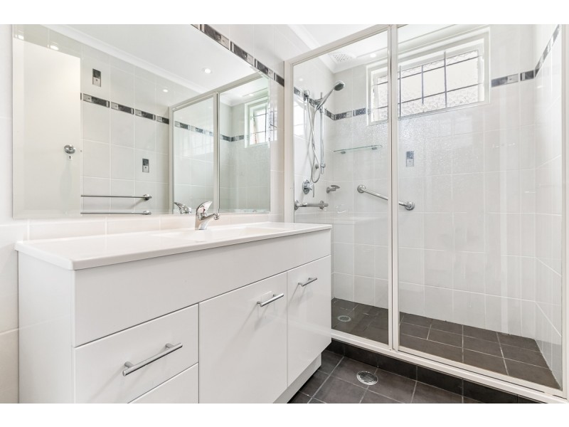 2/7a Reginald Avenue, Belmore NSW 2192