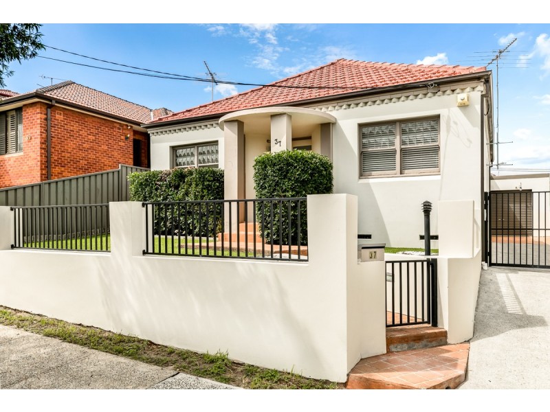 37 Harry Street, Eastlakes NSW 2018