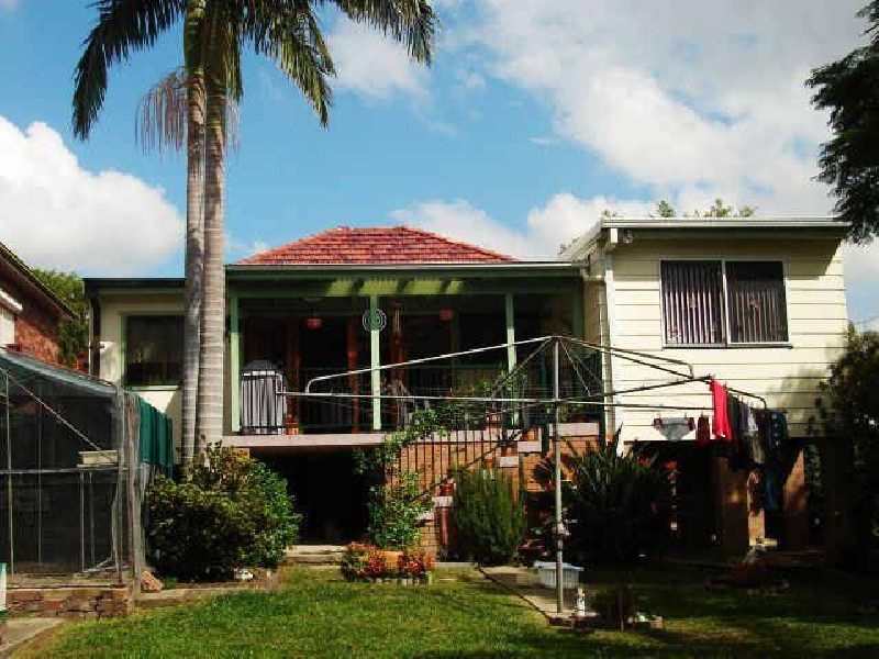 2 Beaconsfield Avenue, Kingsgrove NSW 2208