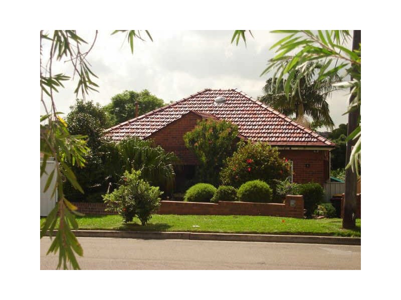 2 Beaconsfield Avenue, Kingsgrove NSW 2208