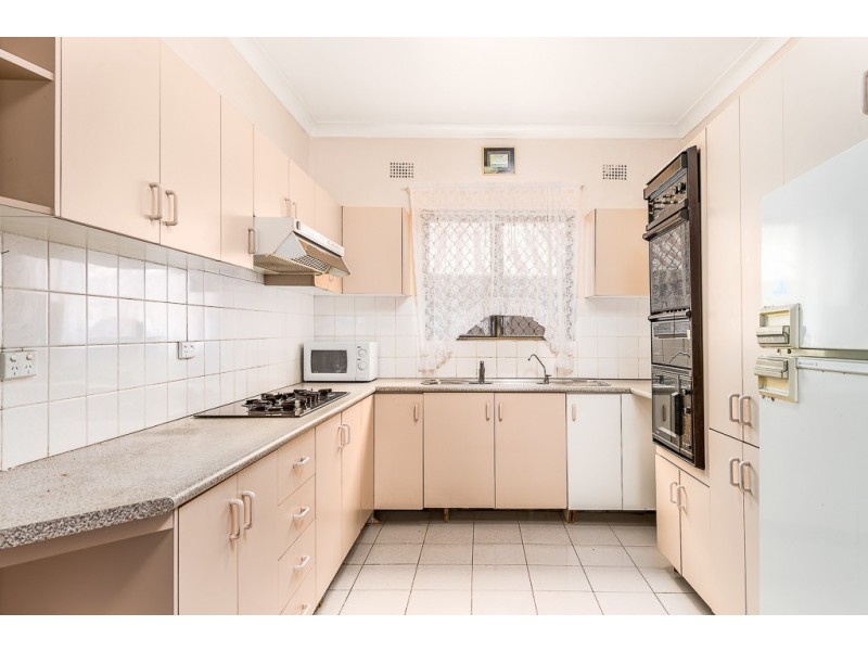 32 Banks Road, Earlwood NSW 2206