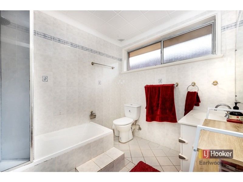 2 Pozieres Avenue, Milperra NSW 2214