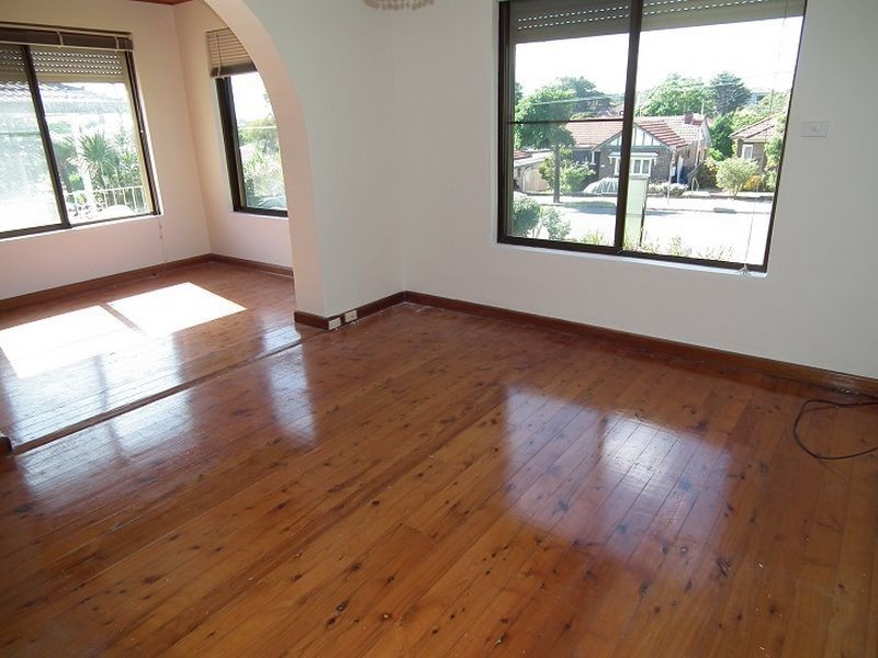 19 Gueudecourt Ave, Earlwood NSW 2206