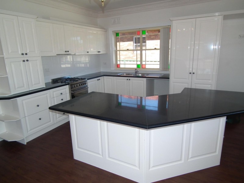 31 Junee crescent, Kingsgrove NSW 2208