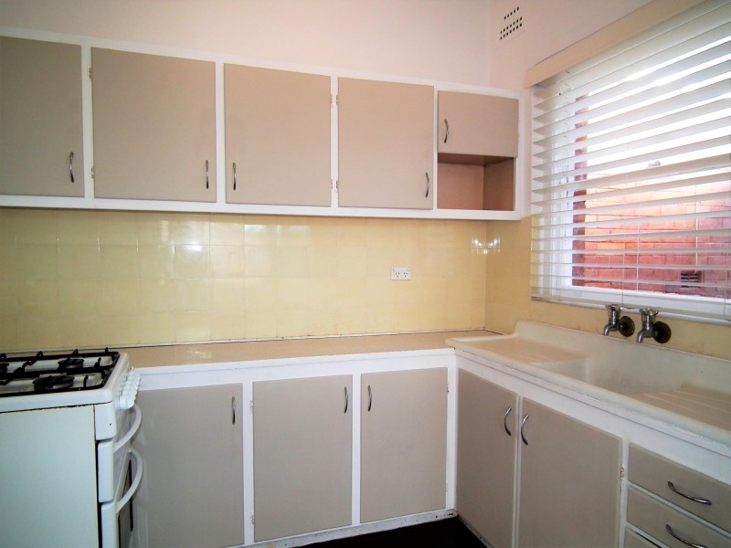 6 Trewilga Street, Earlwood NSW 2206