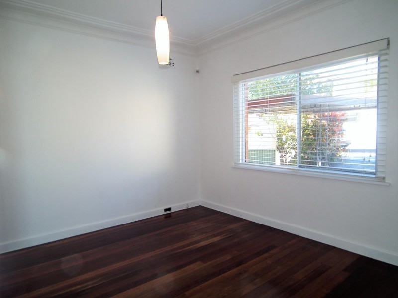 6 Trewilga Street, Earlwood NSW 2206