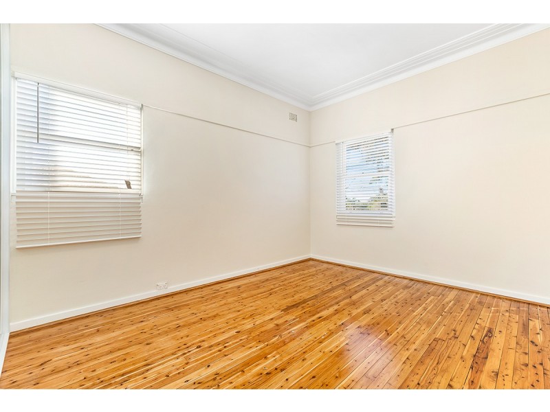 9 Kilkee Avenue, Kingsgrove NSW 2208