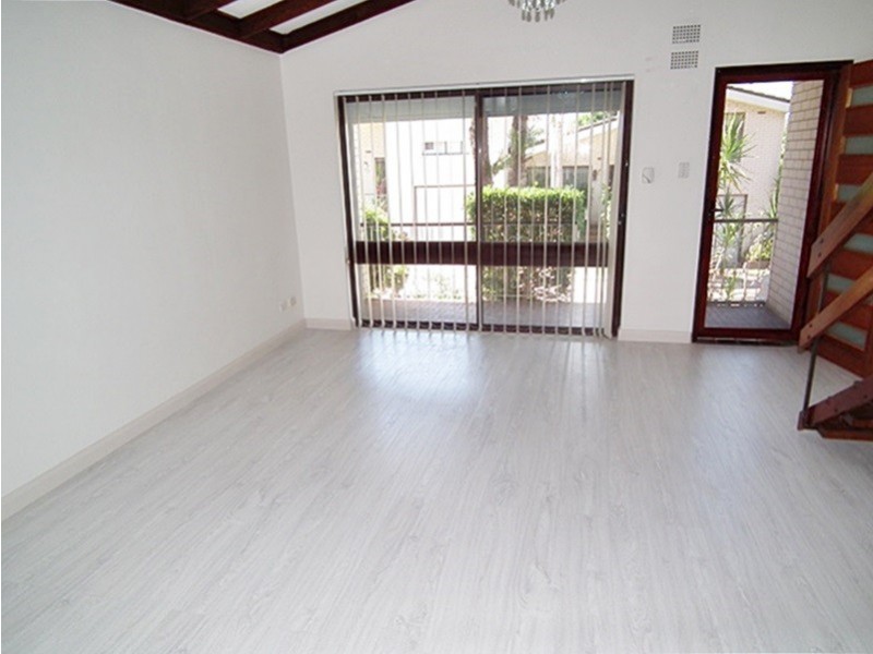 3/3 Bass Road, Earlwood NSW 2206