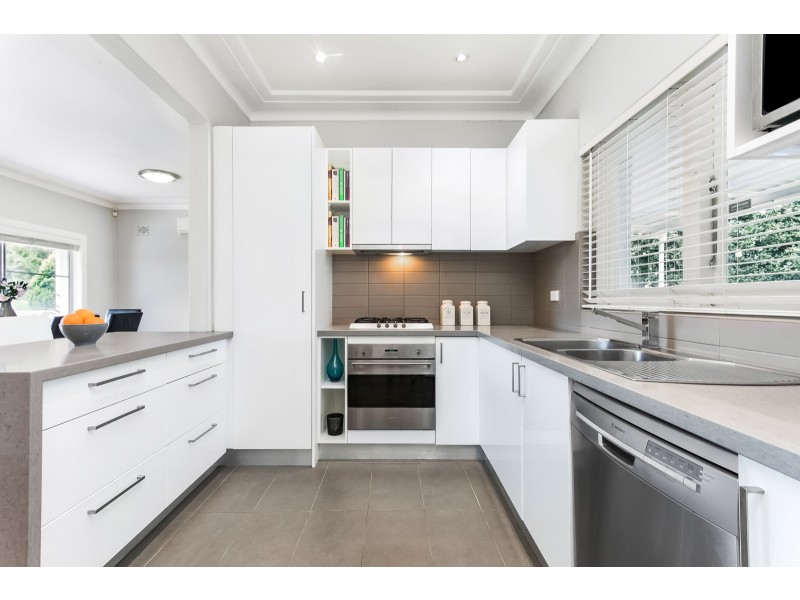 10 Bobadah Street, Kingsgrove NSW 2208