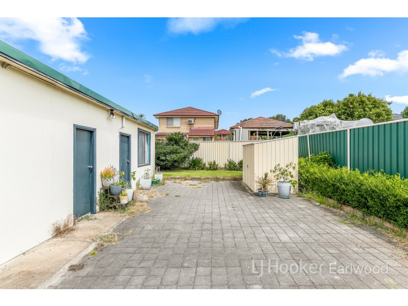 19 Cooks Ave, Canterbury NSW 2193