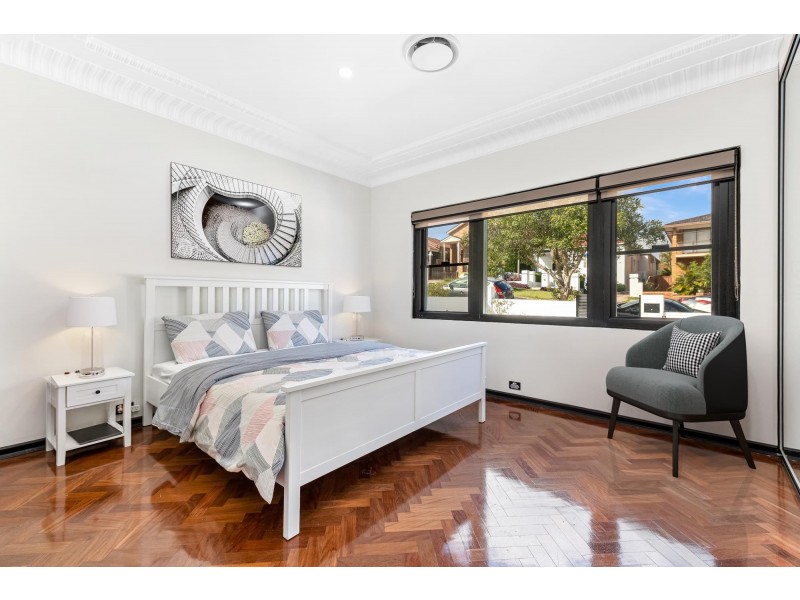 13 Mooney Avenue, Earlwood NSW 2206