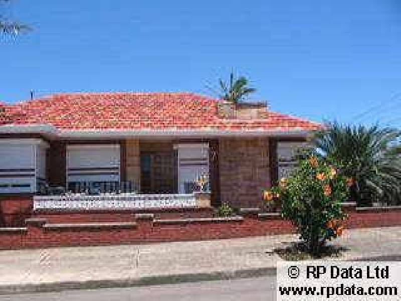 7 Larkhall Avenue, Earlwood NSW 2206