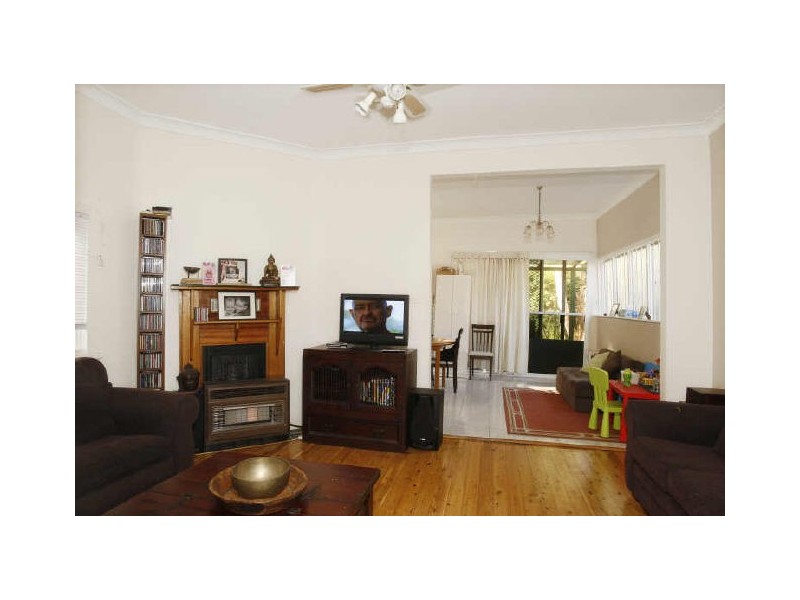 2 Dibbs Street, Canterbury NSW 2193