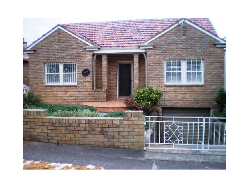 121 Prince Edward Avenue, Earlwood NSW 2206