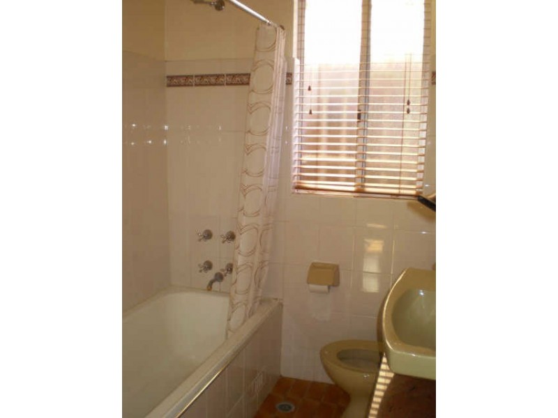 32 Sharp St, Belmore NSW 2192