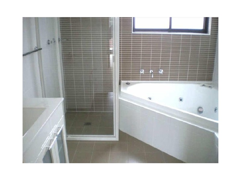 19 Warejee Ave, Kingsgrove NSW 2208