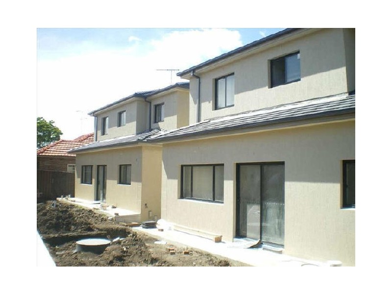 19 Warejee Ave, Kingsgrove NSW 2208