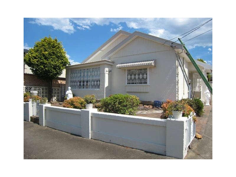 30 Kitchener Ave, Earlwood NSW 2206