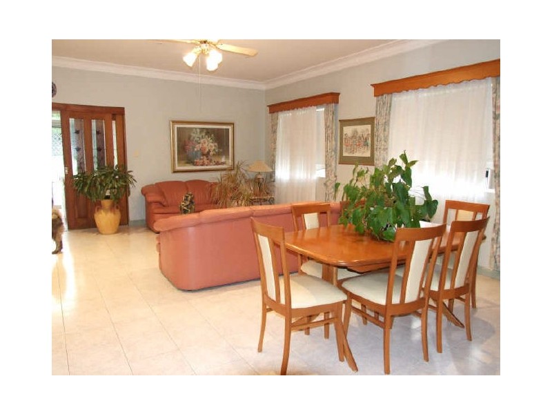 31 Nelson Road, Earlwood NSW 2206