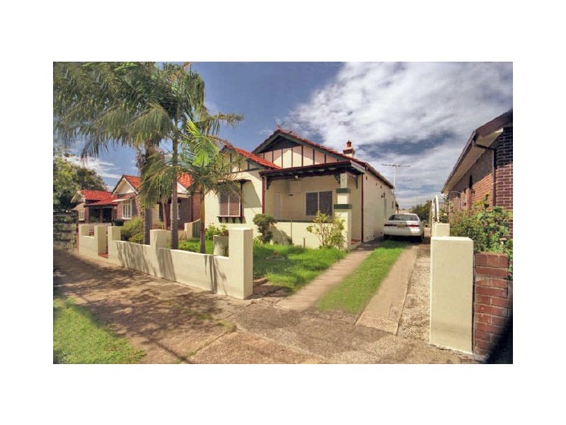 6 Cross Street, Campsie NSW 2194