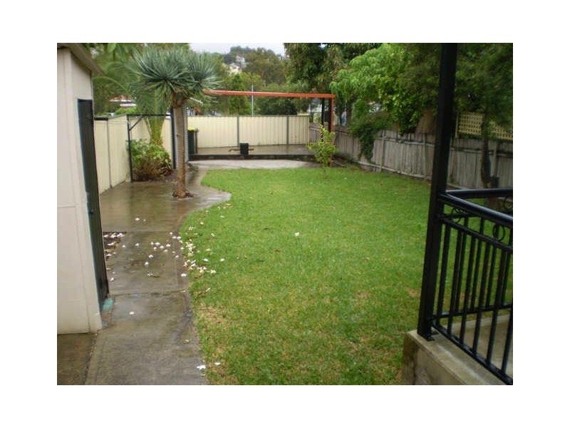 35 Undercliffe Road, Earlwood NSW 2206