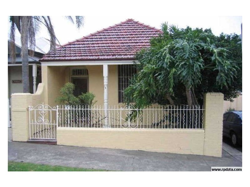 1 Fernbank St, Marrickville NSW 2204