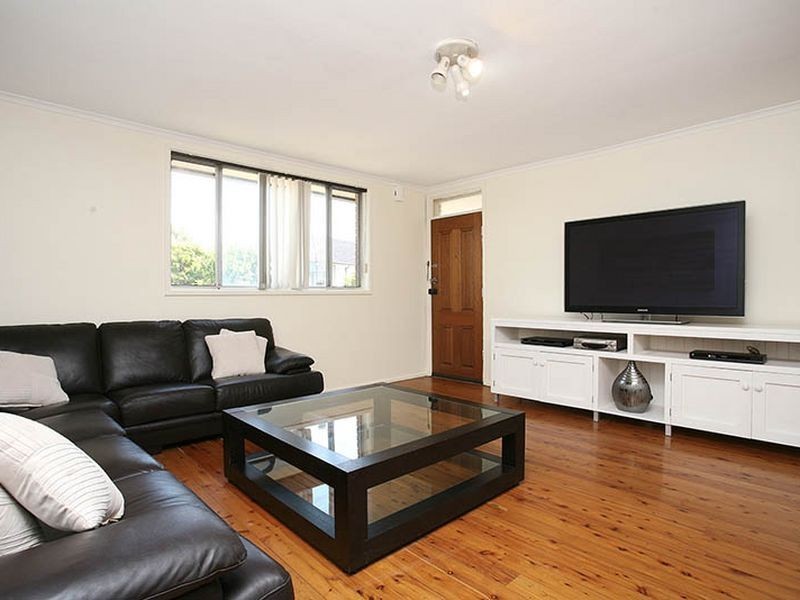 2/48 Flora St, Roselands NSW 2196