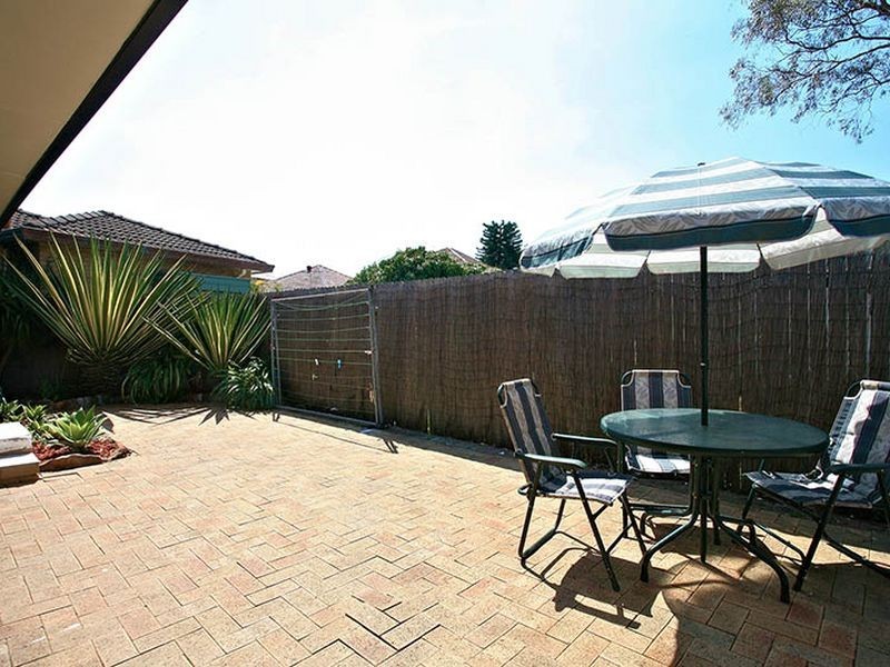 2/48 Flora St, Roselands NSW 2196