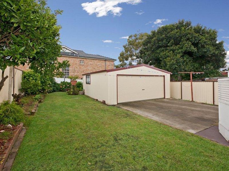 207 William St, Earlwood NSW 2206
