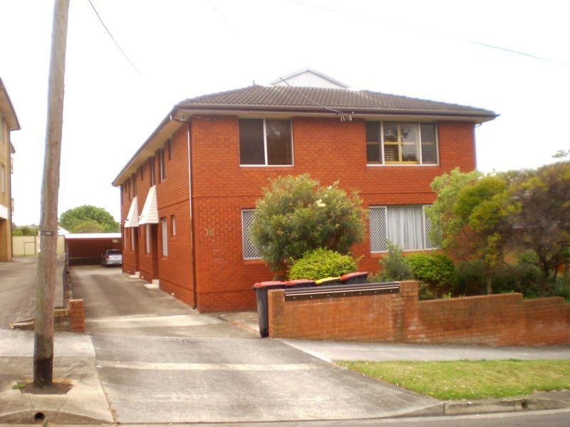 2/16 Rome Street, Canterbury NSW 2193