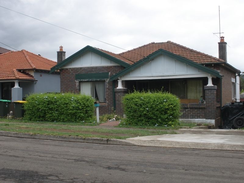 11 Moncur Avenue, Belmore NSW 2192