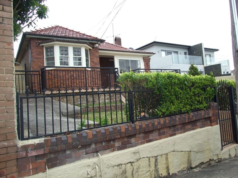 4 Caroline Street, Earlwood NSW 2206